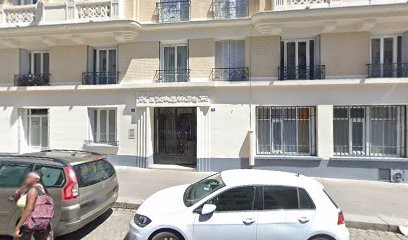 Félicité De Laage, Kinésithérapeute à Paris 11