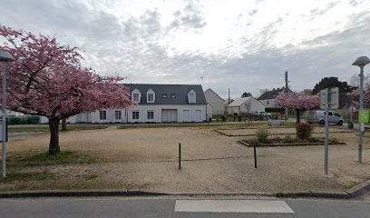 Justine Heidet Masseur Kinésithérapeute D.E, Kinésithérapeute à Vennecy