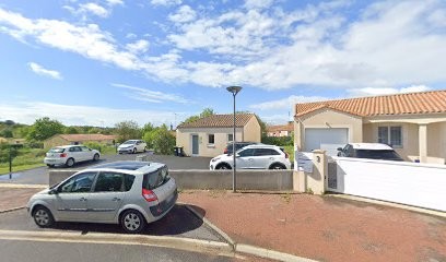 Sarah Martineau - Kinésithérapeute Spécialisée Dans La Prise En Charge De L'endométriose - Fertilité - Técarthérapie INDIBA®, Kinésithérapeute à L'Aiguillon-sur-Vie