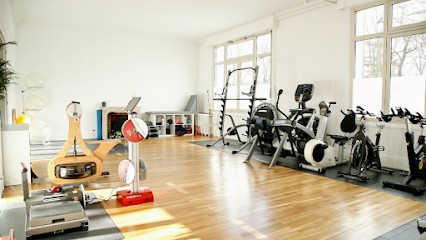 Ludwig LAUPA l Kinésithérapeute du sport, Ostéopathe, Coaching, Kinésithérapeute à Neuilly-sur-Seine