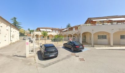 Calmels Arnaud, Di Certo Mélina, Vo Hoang Dung, Hugard Claire, Kinésithérapeute à Quissac