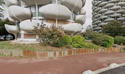 Kumah Guy, Kinésithérapeute à Créteil