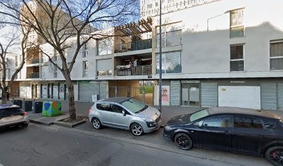 BENYAMINA Lahouaria, Kinésithérapeute à Stains