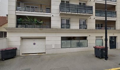 M'baye Massamba, Kinésithérapeute au Plessis-Trévise