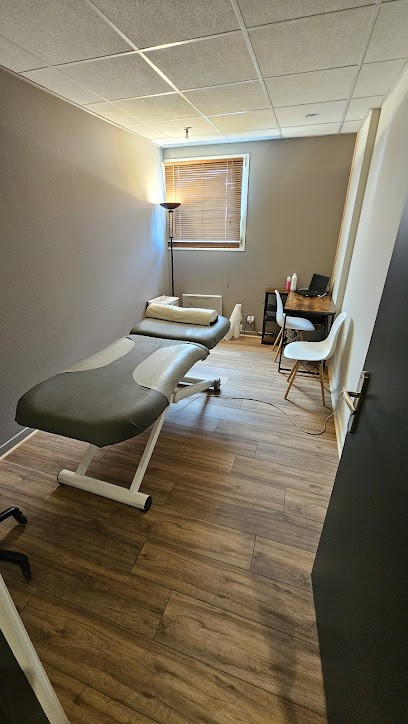 AMAURY NICOLAS THOMAS WOLTERS CORALIE FOURET, KINÉSITHÉRAPIE / OSTÉOPATHIE / MASSAGES BIEN-ÊTRE / LPG CELLU M6, Kinésithérapeute à Fontaines-sur-Saône