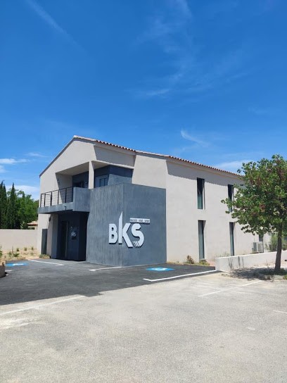 Inès Villa - Masseur-kinésithérapeute, Kinésithérapeute à Saint-Cyr-sur-Mer