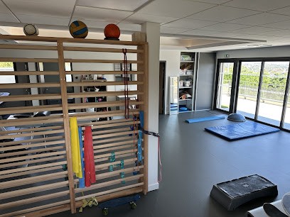 Monzerian Nicolas - Kinésitherapeute - Ostéopathe Balnéothérapie Masseur, Kinésithérapeute à Roiffieux