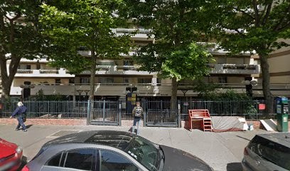 XIe Xiujie, Kinésithérapeute à Paris 11