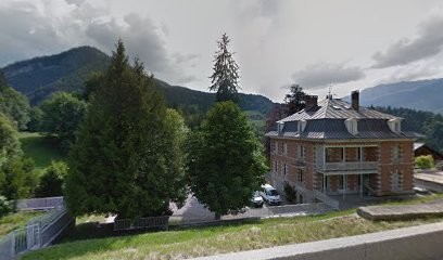 Manon ANDRE Masseur Kinésithérapeute exclusivement à domicile, Kinésithérapeute à Saint-Jean-de-Sixt