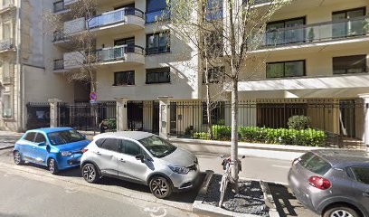 Gihr Khefacha Wairy SCM, Kinésithérapeute à Neuilly-sur-Seine
