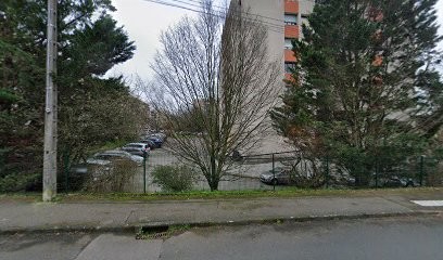 Kinésithérapie Le Grillon D SCM, Kinésithérapeute à Francheville
