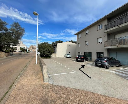 Julie DESCHAMPS, Kinésithérapeute à Porto-Vecchio