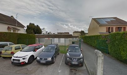 Miknius Zilvinas, Kinésithérapeute à Persan