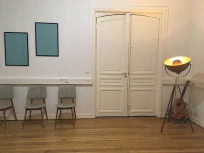 Chloé Devie Masseur-Kinésithérapeute en Pédiatrie, Kinésithérapeute à Paris 07