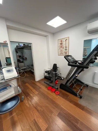 Dominique CARREL - Masseur Kinésithérapeute - Paris 11 - Centre Paramedical Montlouis, Kinésithérapeute à Paris 11