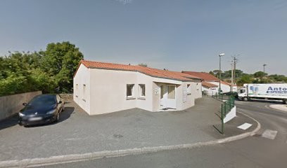 Danot Scm, Kinésithérapeute à Vieillevigne