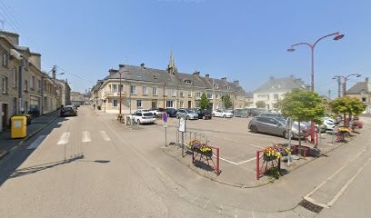 Gesippe-Ghys, Kinésithérapeute à Montebourg