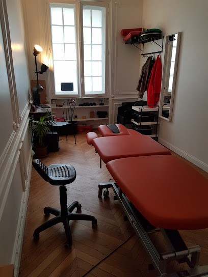 Salima El Mazhor, Kinésithérapeute à Paris 18