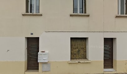Vayssiere Adeline Marie, Kinésithérapeute à Firmi