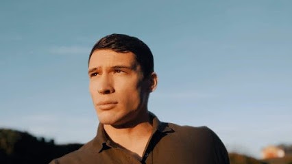 Adrien KNEZOVIC, Kinésithérapeute à Gray
