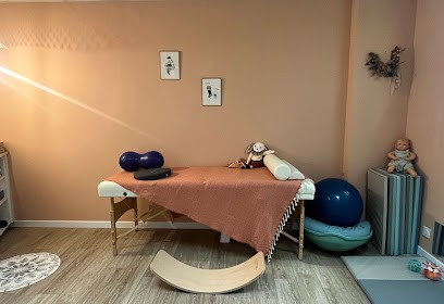 Marie ETUIN, Masseur-kinésithérapeute, Rééducation Pédiatrique Et Périnéo-abdominale, Kinésithérapeute à Guipavas