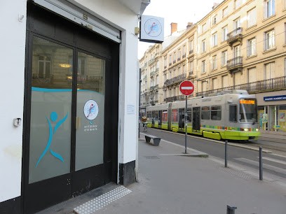 Masseur Kinesithérapeute Claire DEFOUR, Pauline BIORD, Laurine TROUILLET, Kinésithérapeute à Saint-Étienne