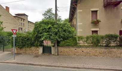 TROUILLET-ABAD Claire, Kinésithérapeute à Charlieu