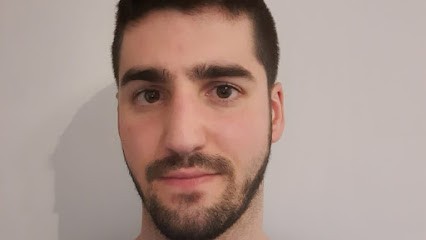 Javier Olivan, Kinésithérapeute à Nousty