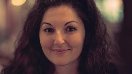 Siham ALLOUACHE, Kinésithérapeute à Paris 09