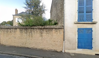 Dziura Clarence, Kinésithérapeute à Vallon-sur-Gée