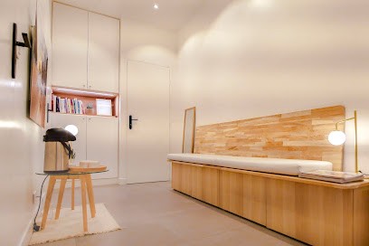 Elisa Ung, UNGKINE, Rééducation Périnéale Paris 12, Kinésithérapeute à Paris 12