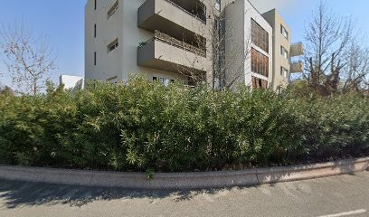 El Ahmadi Dunia, Kinésithérapeute à Fréjus