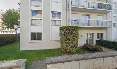 Delavault Camille Kinésithérapeute - Ostéopathe, Kinésithérapeute à Montargis