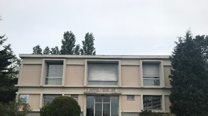 Laura Loubradou, Kinésithérapeute à Saint-Jean