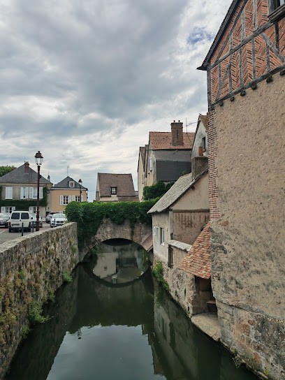 NOGENT LE ROI, Kinésithérapeute à Nogent-le-Roi