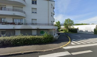 Arfa Hacene, Kinésithérapeute à Nandy