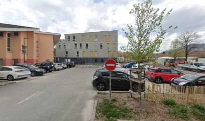 GONIN Pauline RAES Laëtitia Kinésithérapeute, Kinésithérapeute à Gières