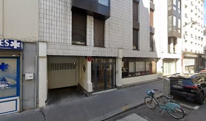 Thouraya Essid, Kinésithérapeute à Paris 11