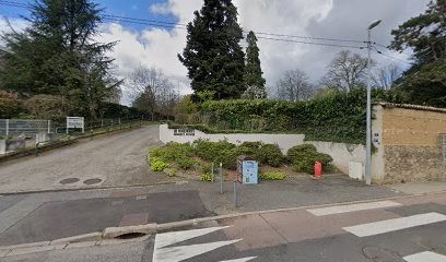 Genet Roland, Kinésithérapeute à Écully